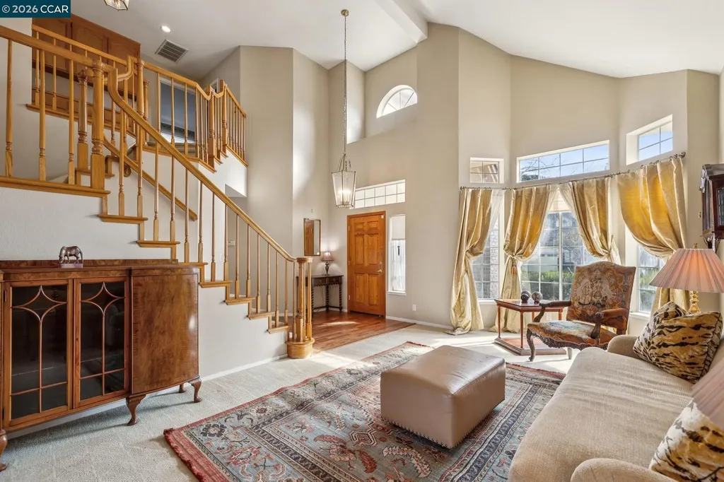 105 Crow Place Clayton CA 94517