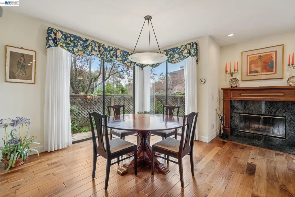 9 Regulus Court Alameda CA 94501