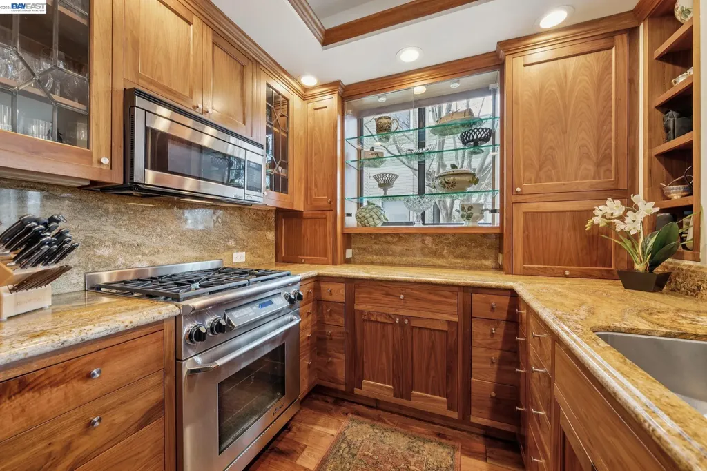9 Regulus Court Alameda CA 94501