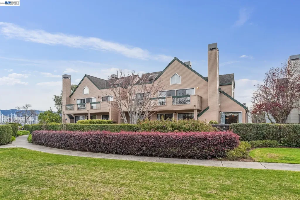 9 Regulus Court Alameda CA 94501