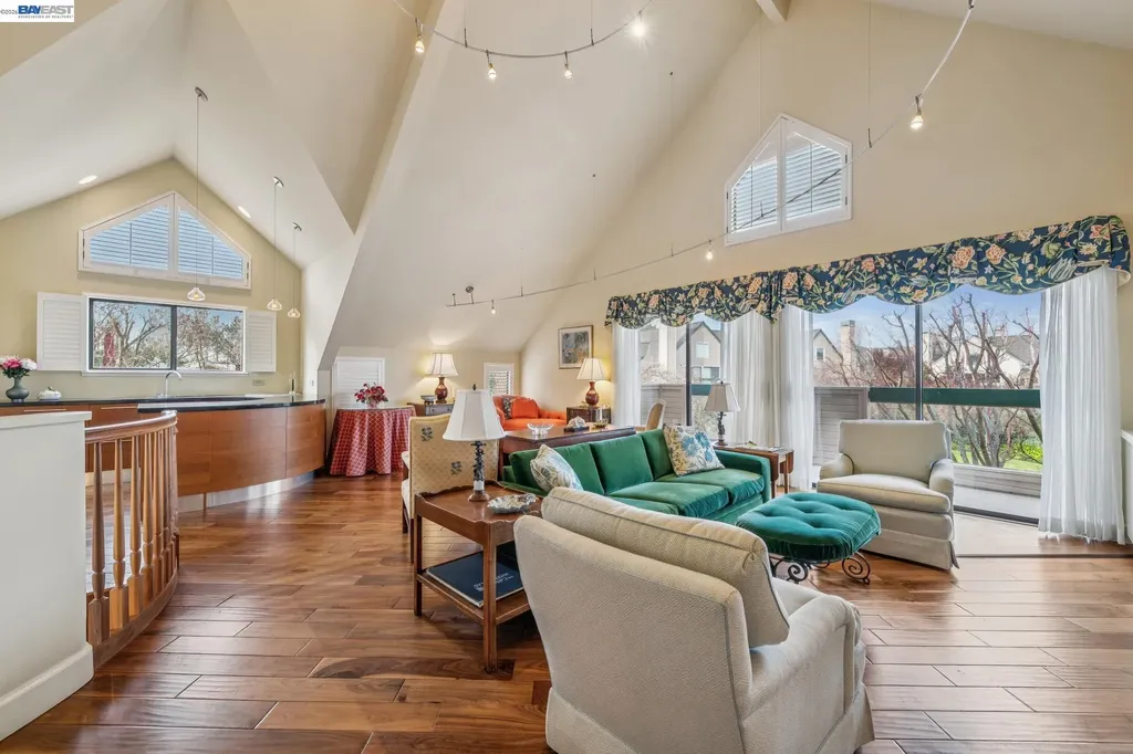 9 Regulus Court Alameda CA 94501