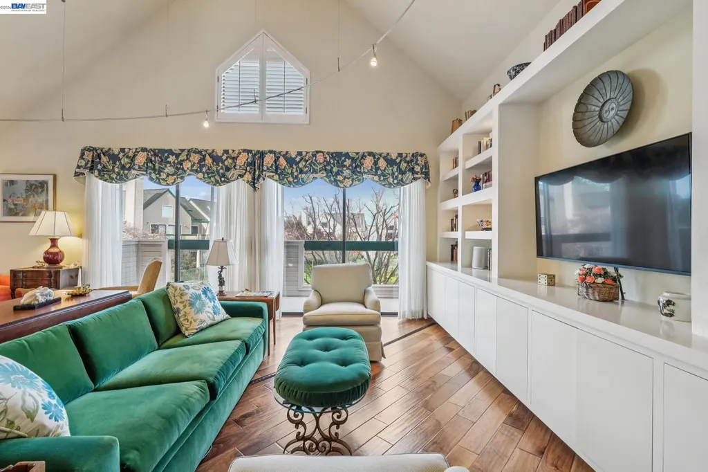 9 Regulus Court Alameda CA 94501