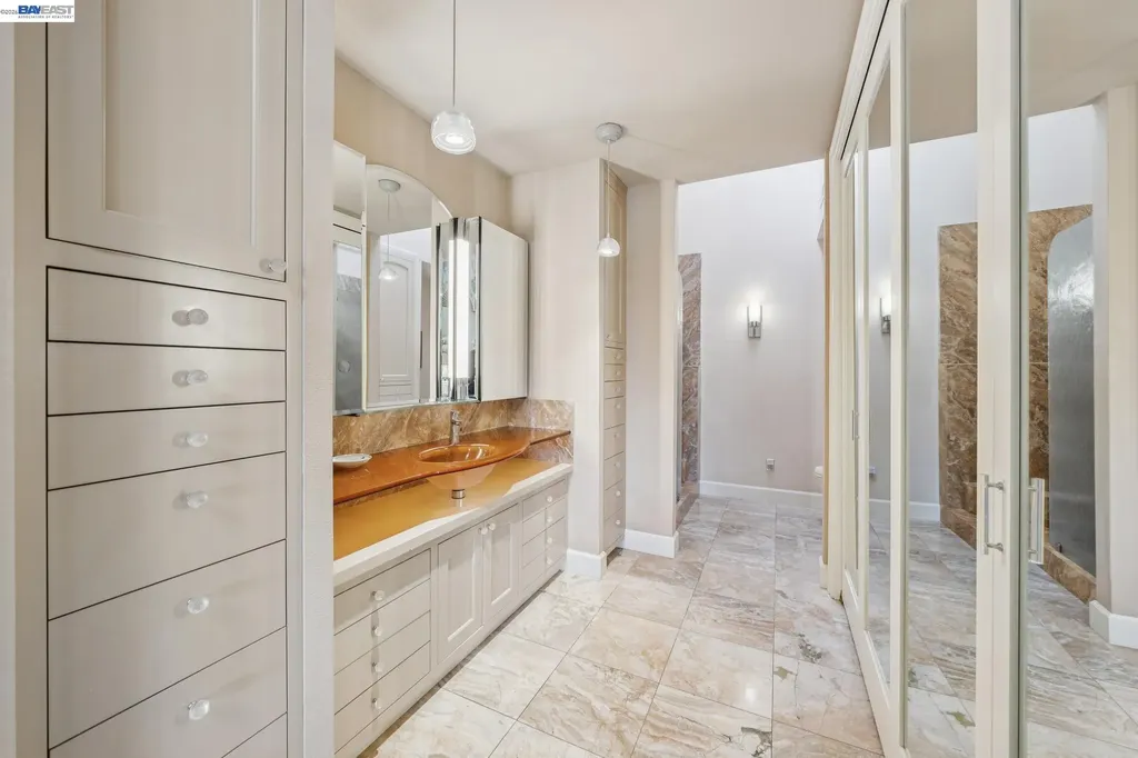 9 Regulus Court Alameda CA 94501