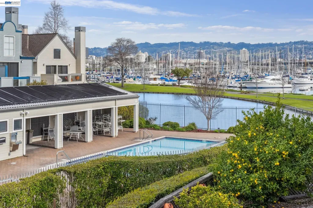 9 Regulus Court Alameda CA 94501