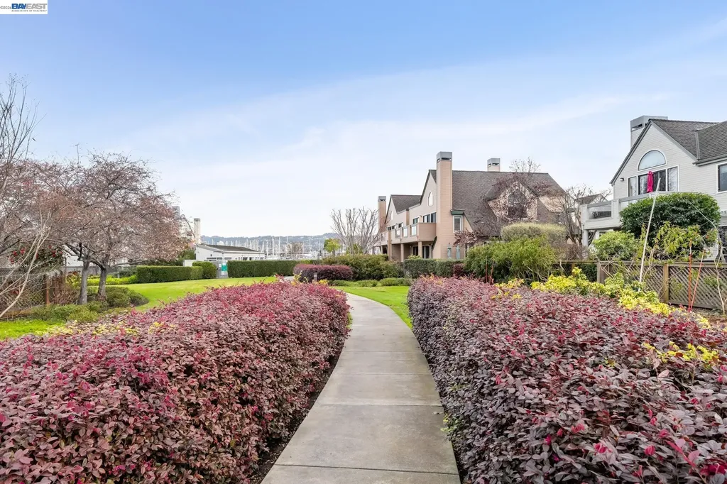 9 Regulus Court Alameda CA 94501
