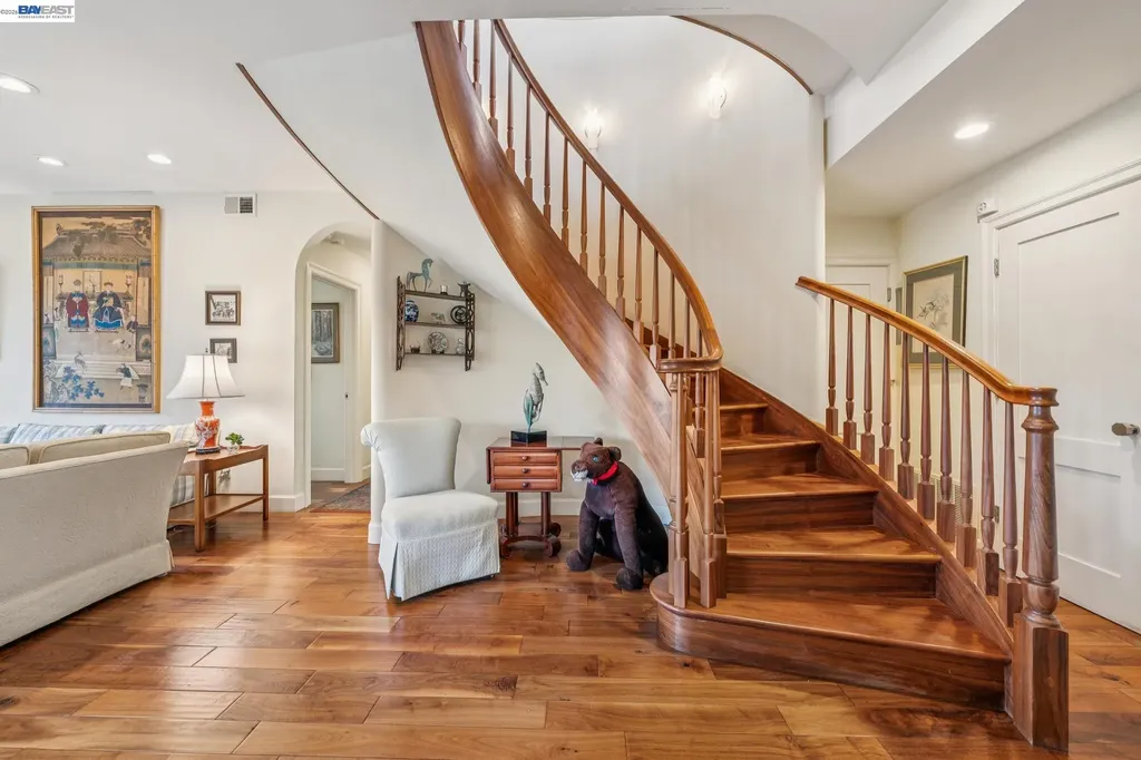 9 Regulus Court Alameda CA 94501