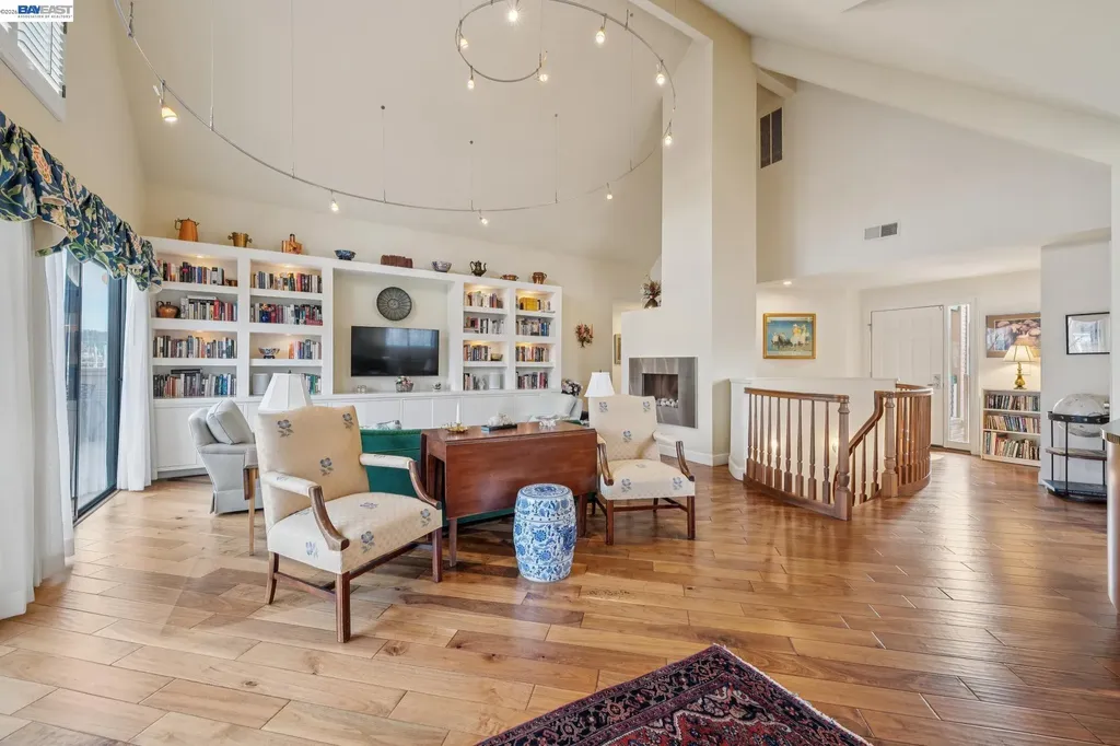 9 Regulus Court Alameda CA 94501