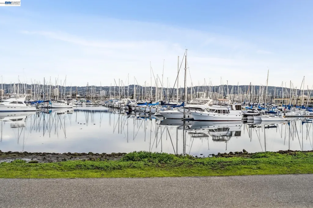 9 Regulus Court Alameda CA 94501