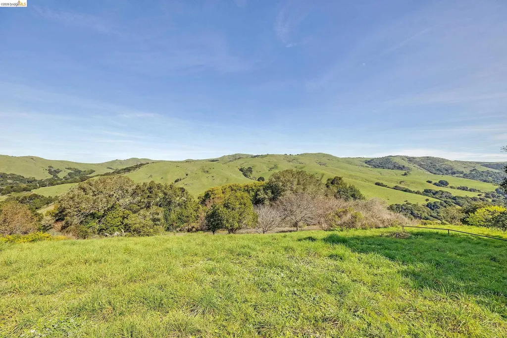 407 Vista Heights Road El Cerrito CA 94530