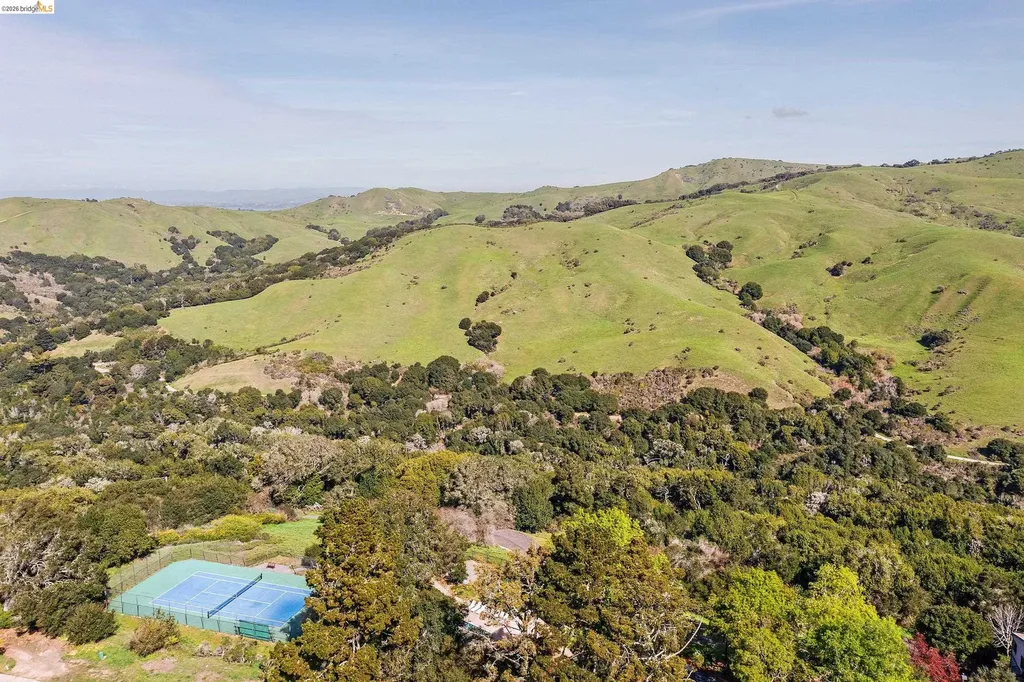407 Vista Heights Road El Cerrito CA 94530