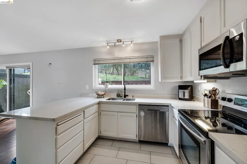 407 Vista Heights Road El Cerrito CA 94530