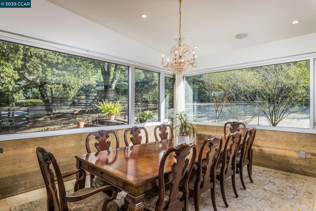 2 Crane Court Orinda CA 94563