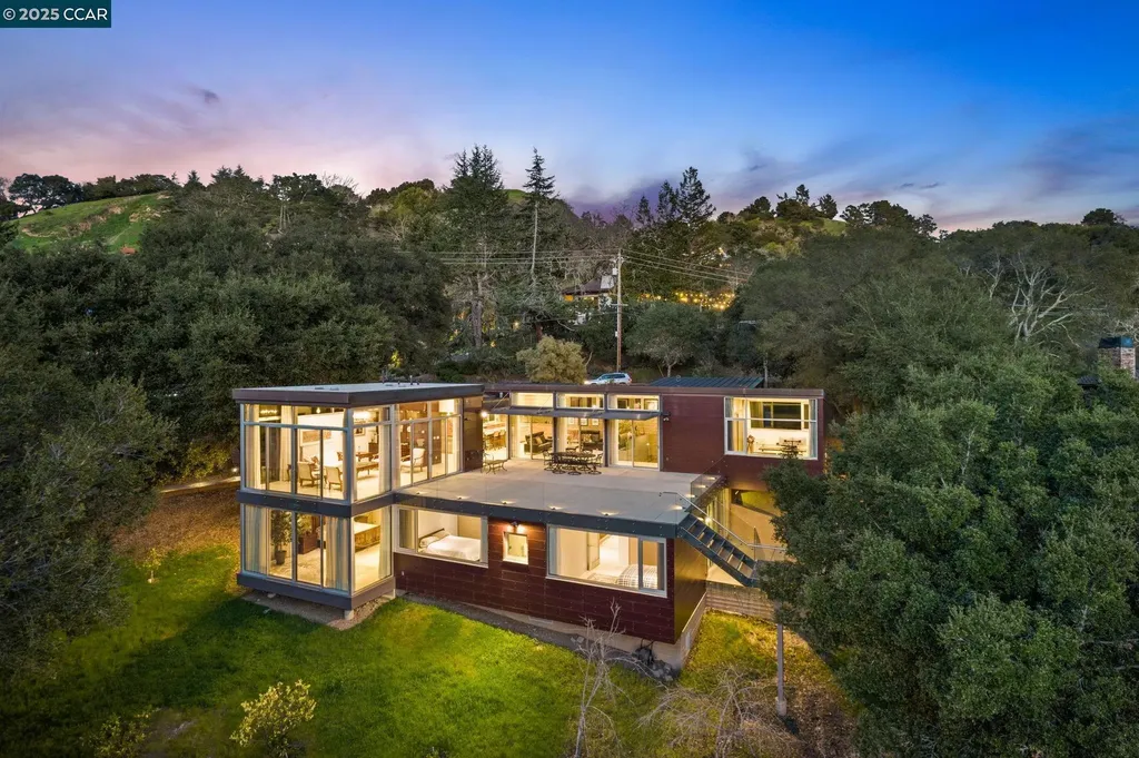 2 Crane Court Orinda CA 94563