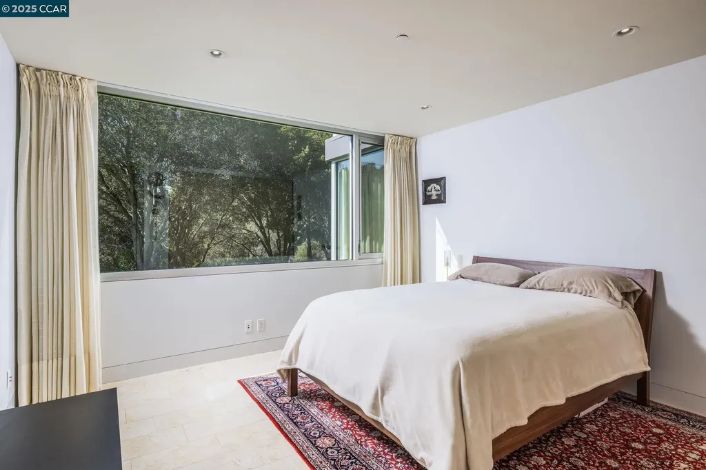 2 Crane Court Orinda CA 94563