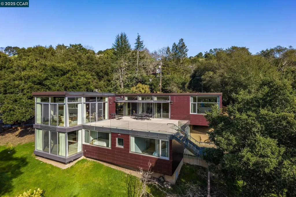 2 Crane Court Orinda CA 94563