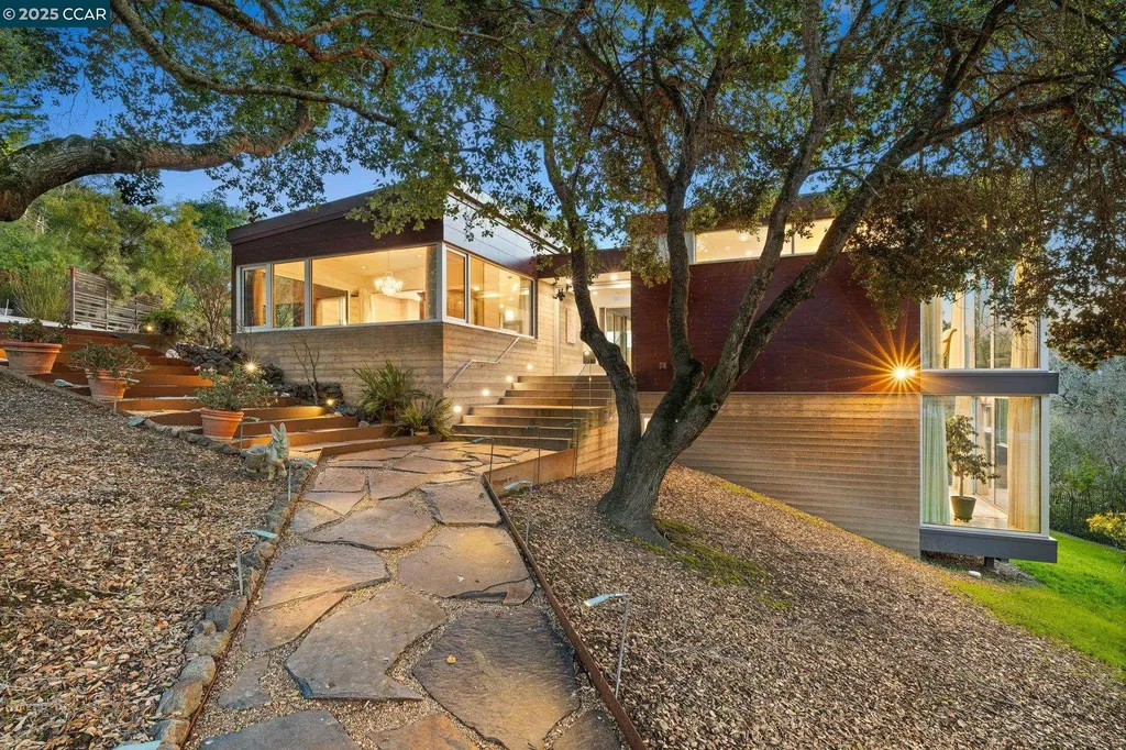 2 Crane Court Orinda CA 94563