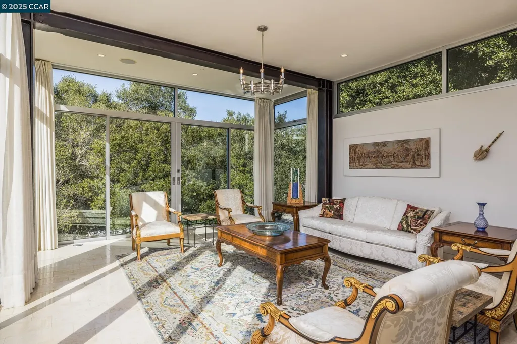 2 Crane Court Orinda CA 94563
