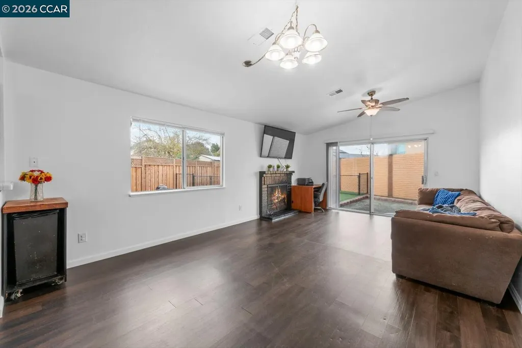 288 Cashew Lane Oakley CA 94561