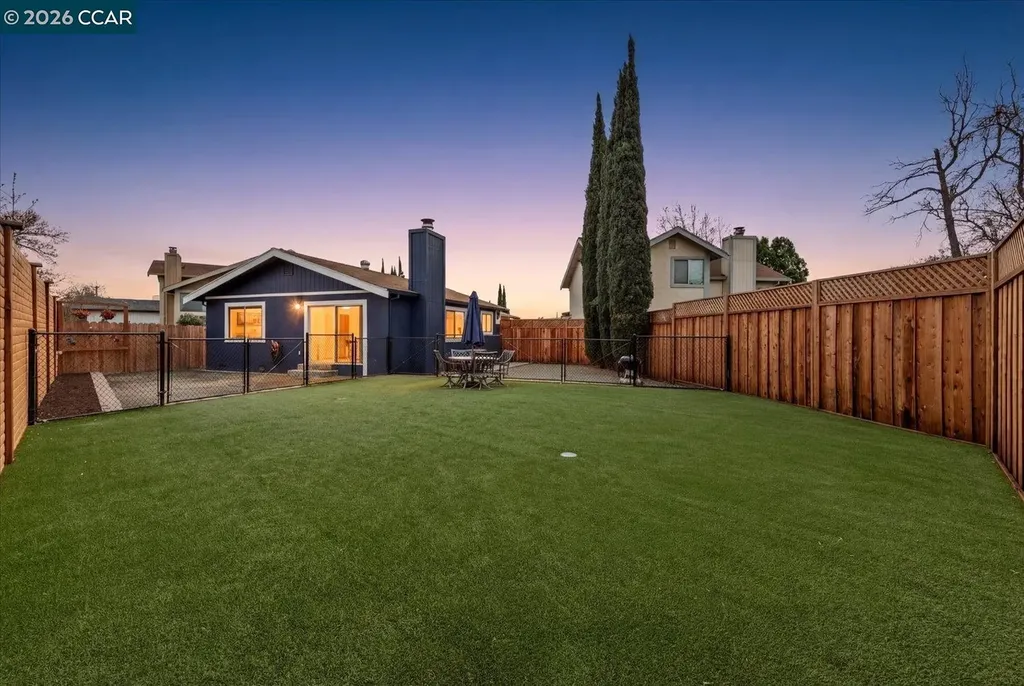 288 Cashew Lane Oakley CA 94561