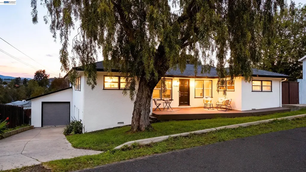 25480 University Court Hayward CA 94542