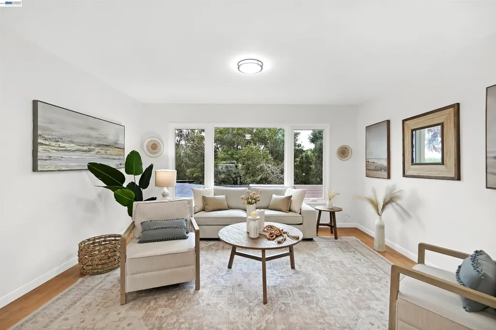 25480 University Court Hayward CA 94542