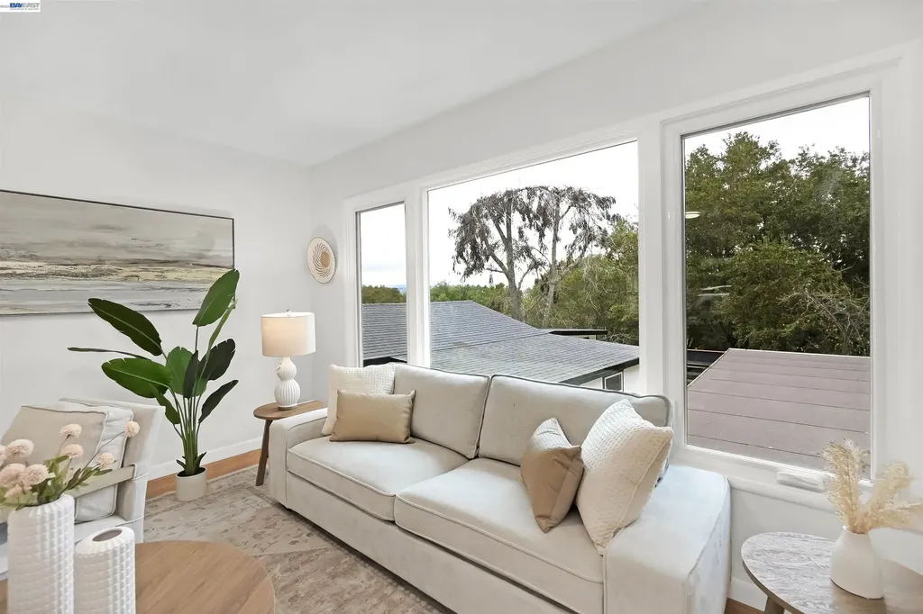 25480 University Court Hayward CA 94542