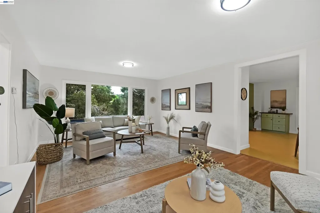 25480 University Court Hayward CA 94542