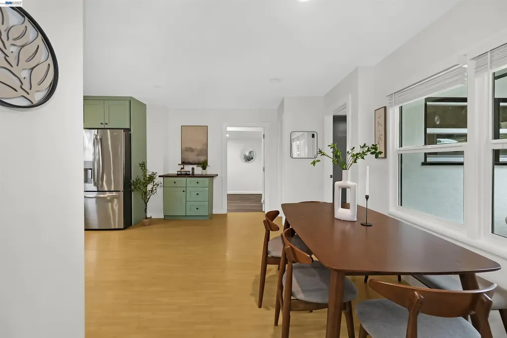 25480 University Court Hayward CA 94542