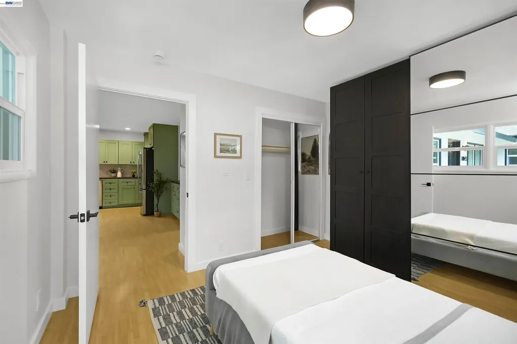 25480 University Court Hayward CA 94542