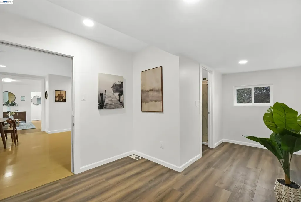 25480 University Court Hayward CA 94542