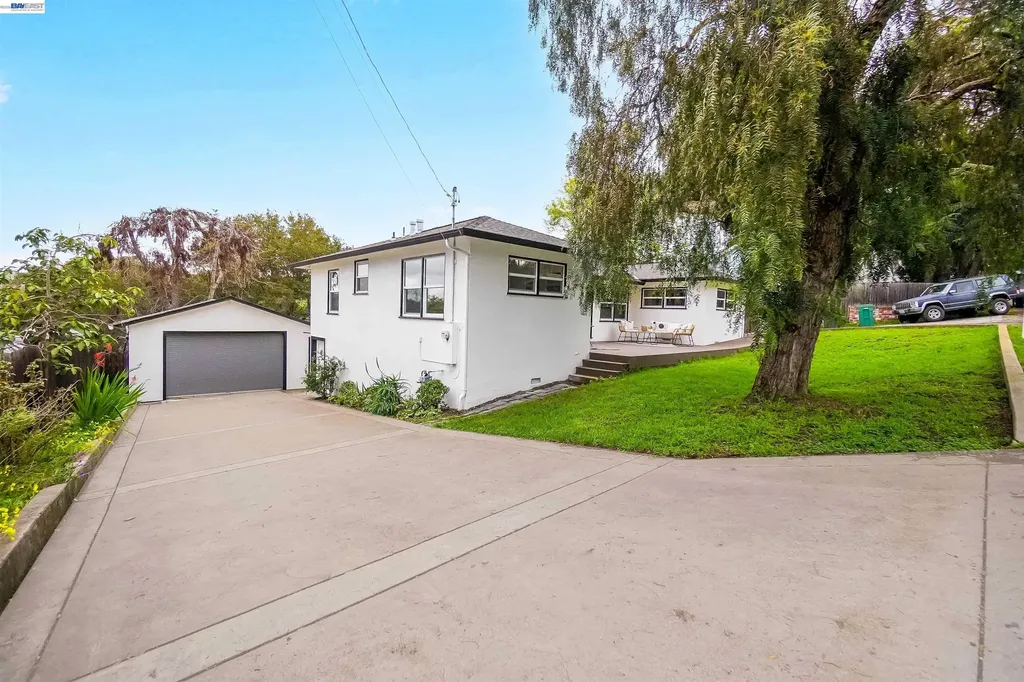 25480 University Court Hayward CA 94542