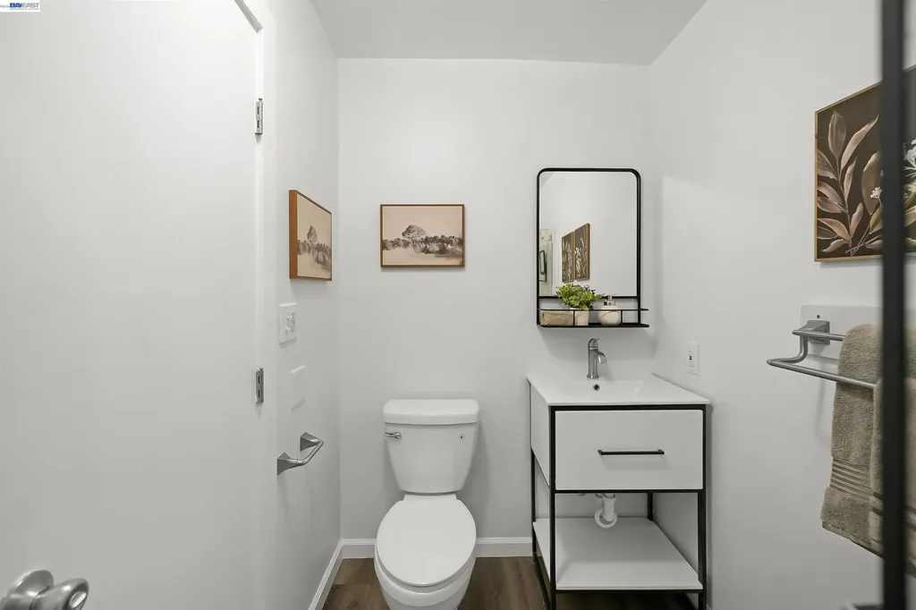 25480 University Court Hayward CA 94542