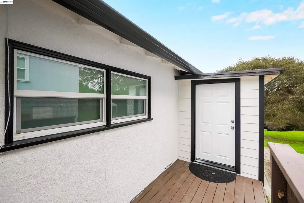 25480 University Court Hayward CA 94542