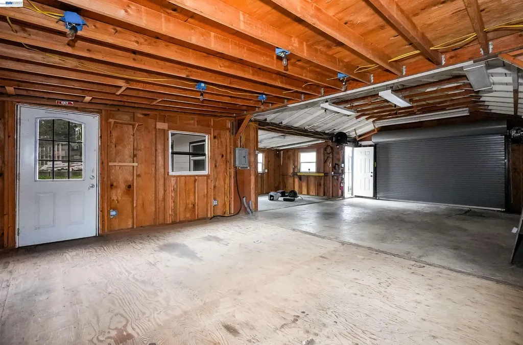 25480 University Court Hayward CA 94542