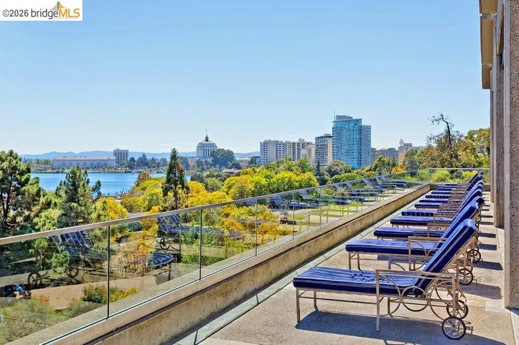 565 Bellevue Avenue Oakland CA 94610