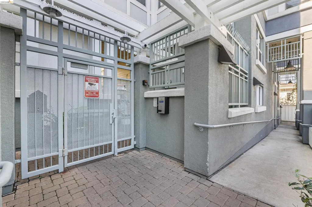 655 12th Street Oakland CA 94607
