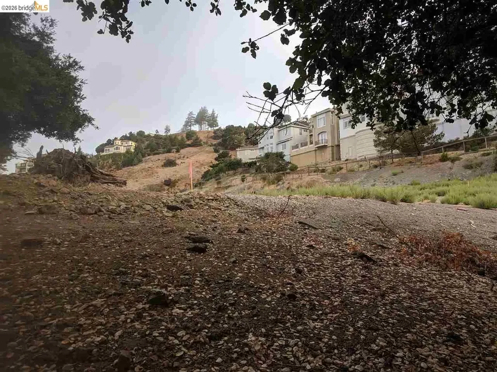 0 Redwood Road Oakland CA 94619