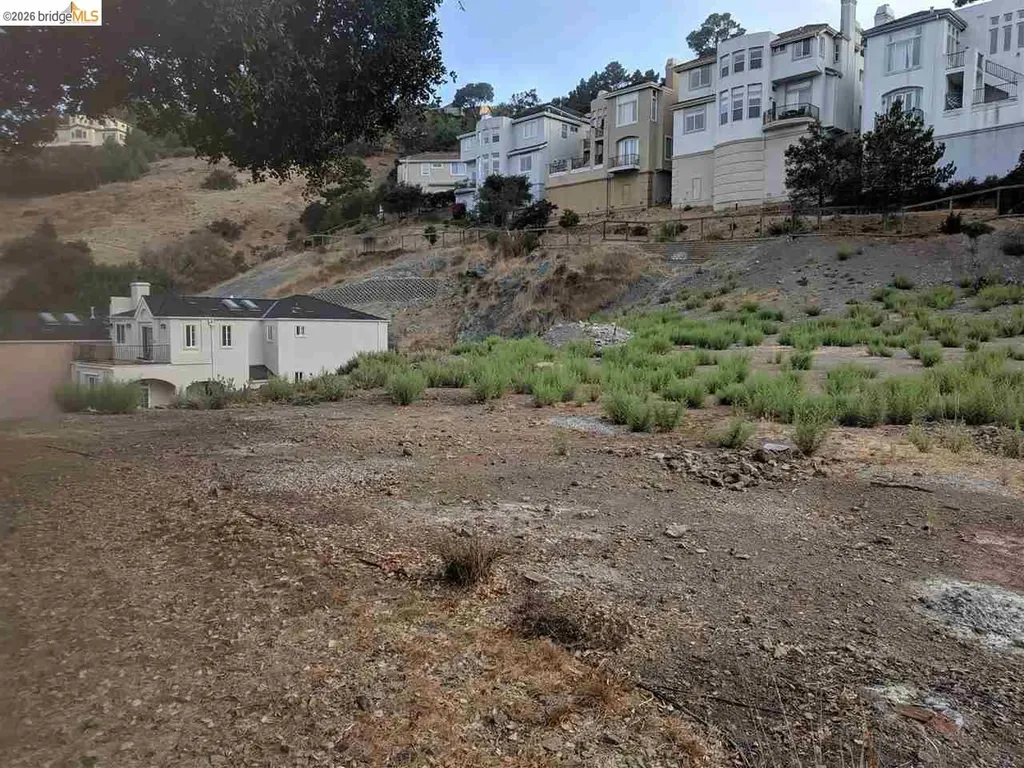 0 Redwood Road Oakland CA 94619