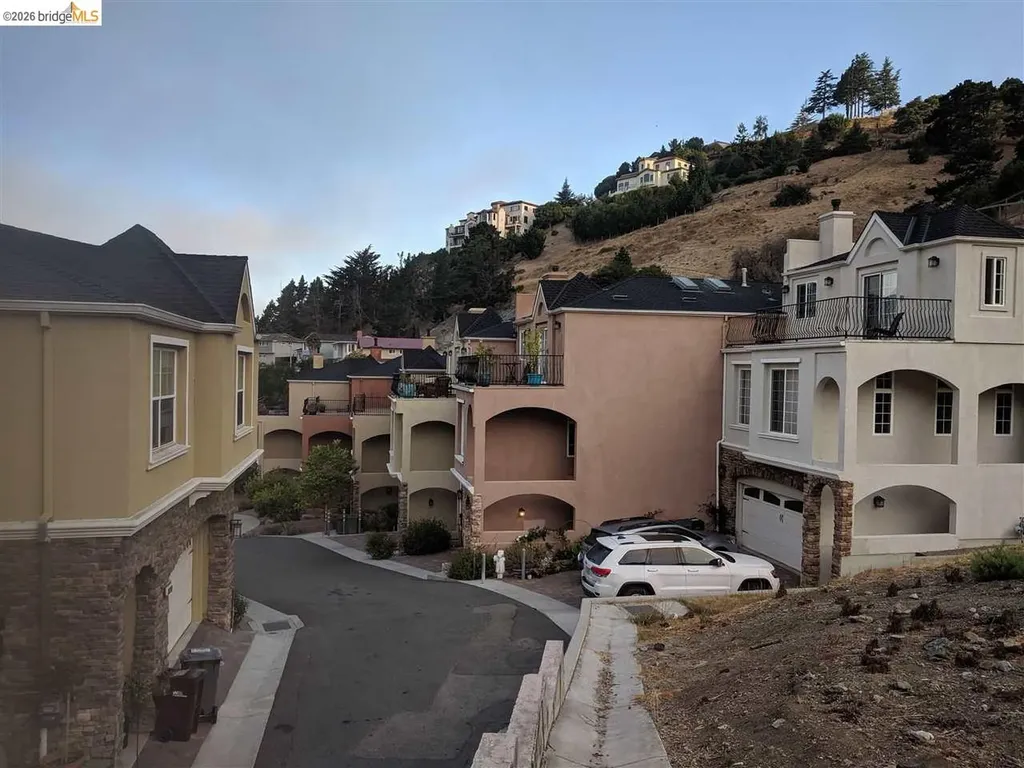 0 Redwood Road Oakland CA 94619