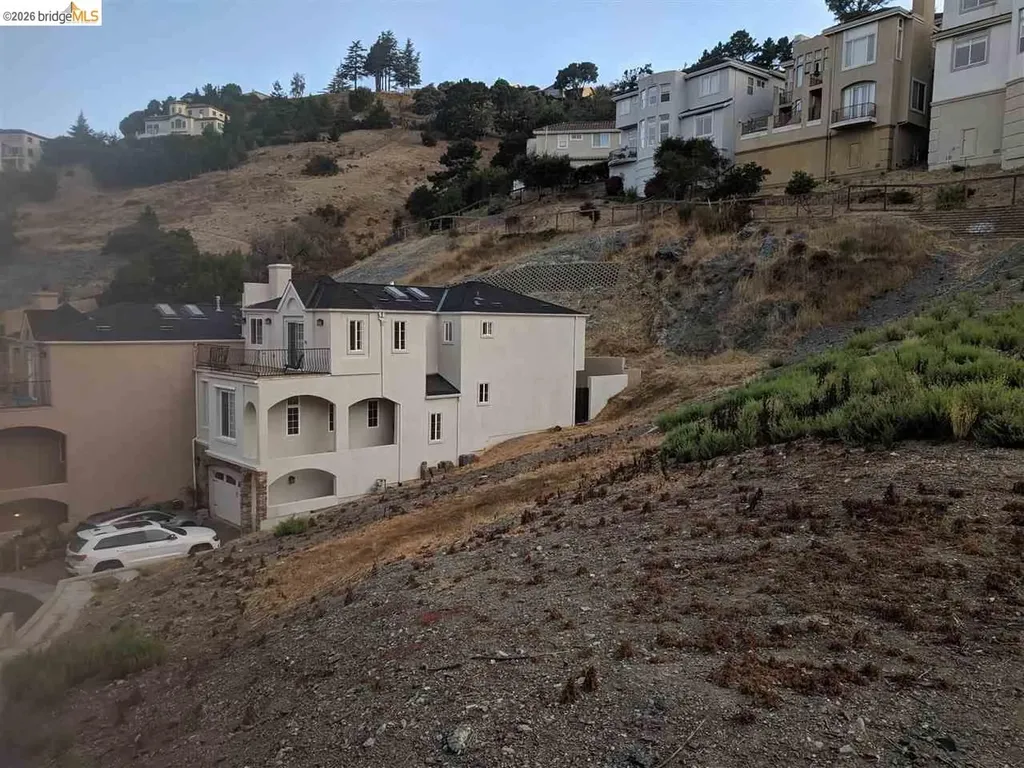 0 Redwood Road Oakland CA 94619