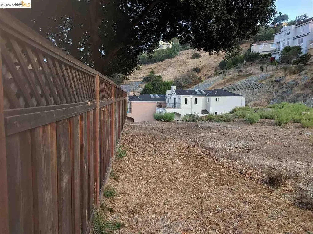 0 Redwood Road Oakland CA 94619