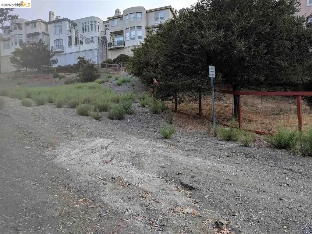 0 Redwood Road Oakland CA 94619