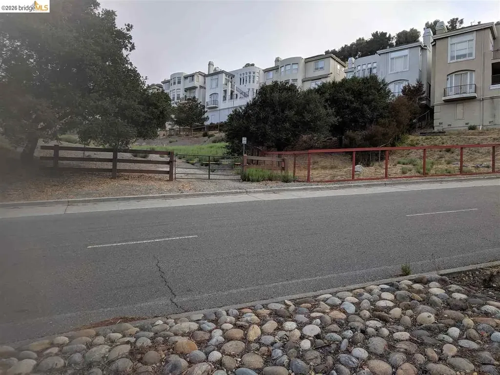 0 Redwood Road Oakland CA 94619
