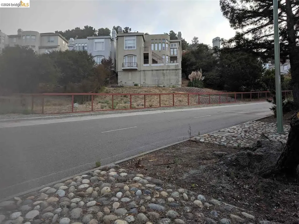 0 Redwood Road Oakland CA 94619