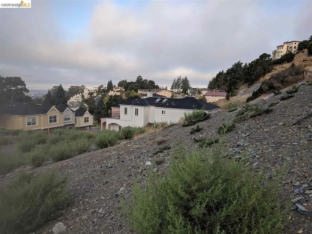 0 Redwood Road Oakland CA 94619