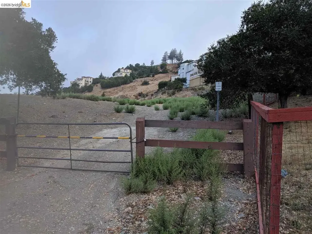 0 Redwood Road Oakland CA 94619
