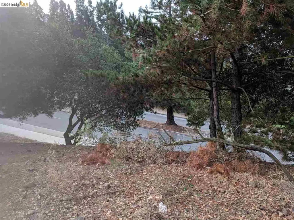 0 Redwood Road Oakland CA 94619