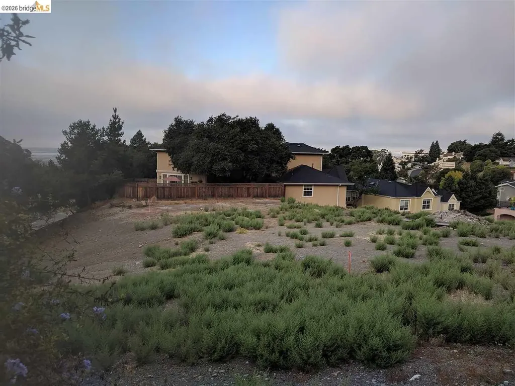 0 Redwood Road Oakland CA 94619