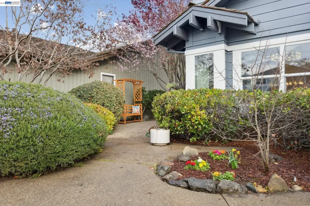 30 Sea Bridge Alameda CA 94502