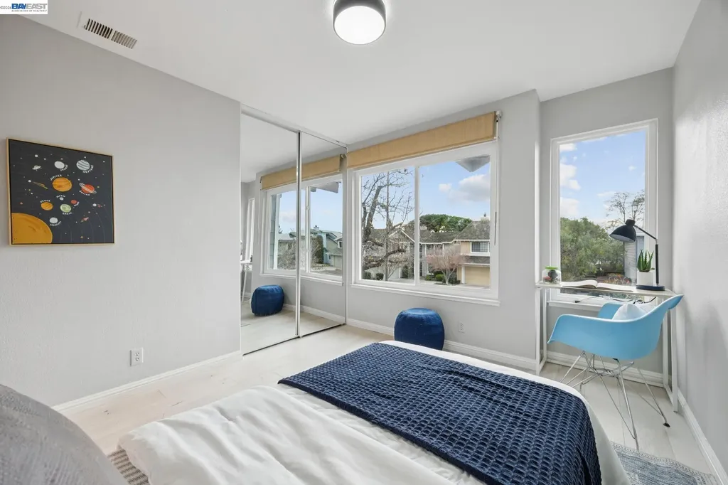 30 Sea Bridge Alameda CA 94502